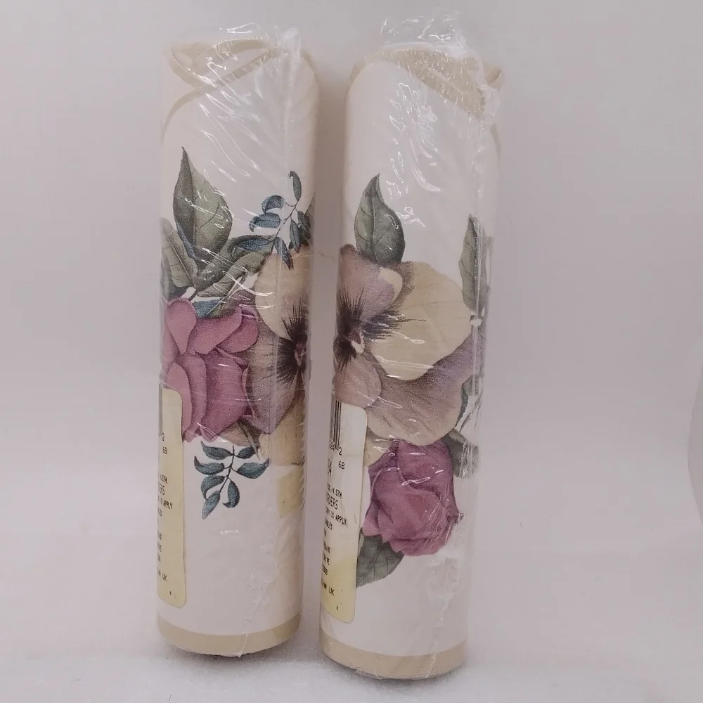 Lot of 2 BREWSTER Wallcovering Floral Laser Cut BORDER Pre-pasted, 6.75